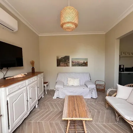 فيلة La Sapiniere Air-conditioned Within Walking Distance